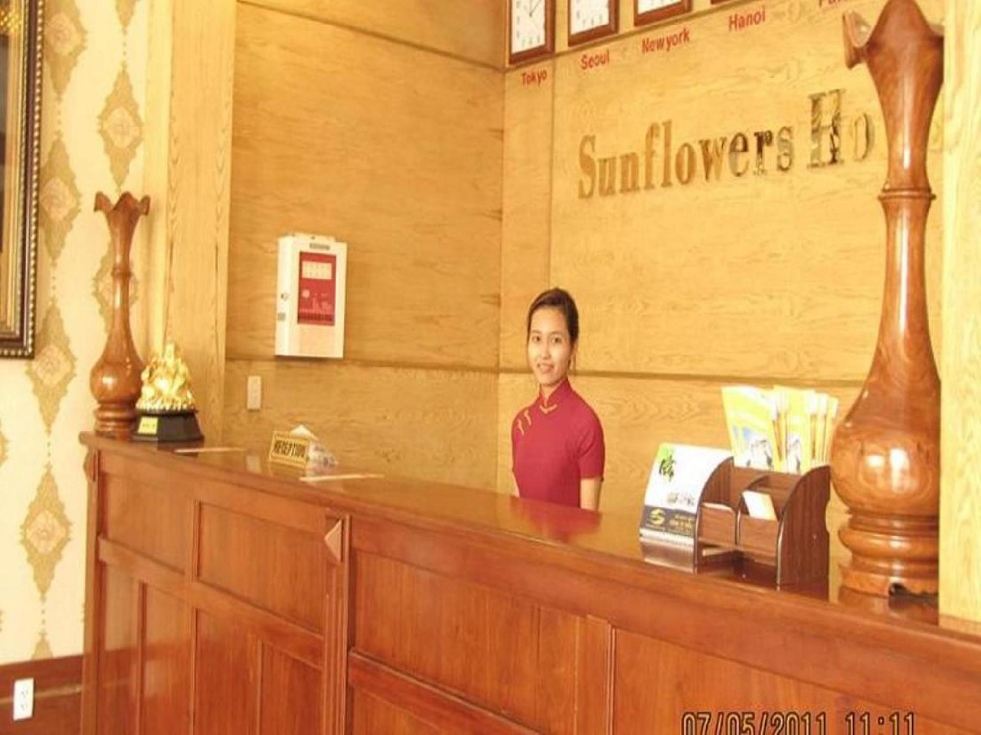 Sunflowers Hotel Airport Ho Chi Minh-staden Exteriör bild
