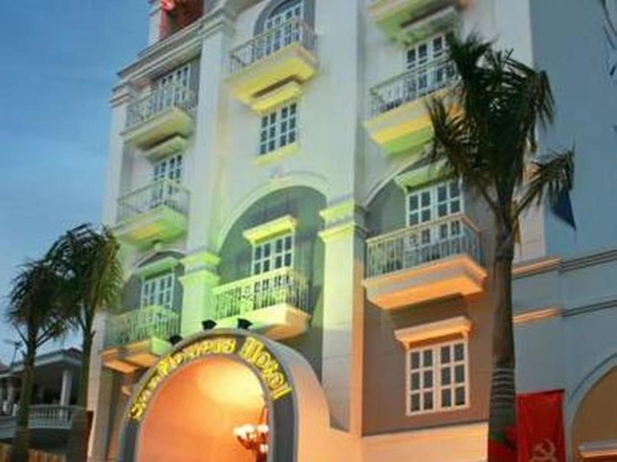 Sunflowers Hotel Airport Ho Chi Minh-staden Exteriör bild