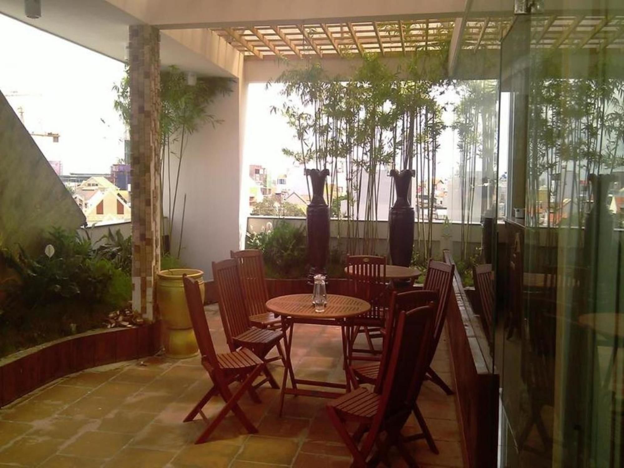 Sunflowers Hotel Airport Ho Chi Minh-staden Exteriör bild